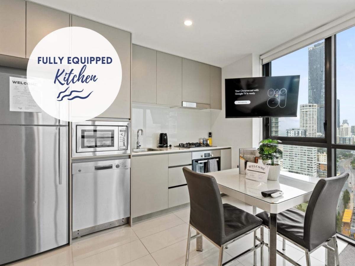 The Oceana - Beachfront 19f Ocean View In With Parking, Pool, Neflix *